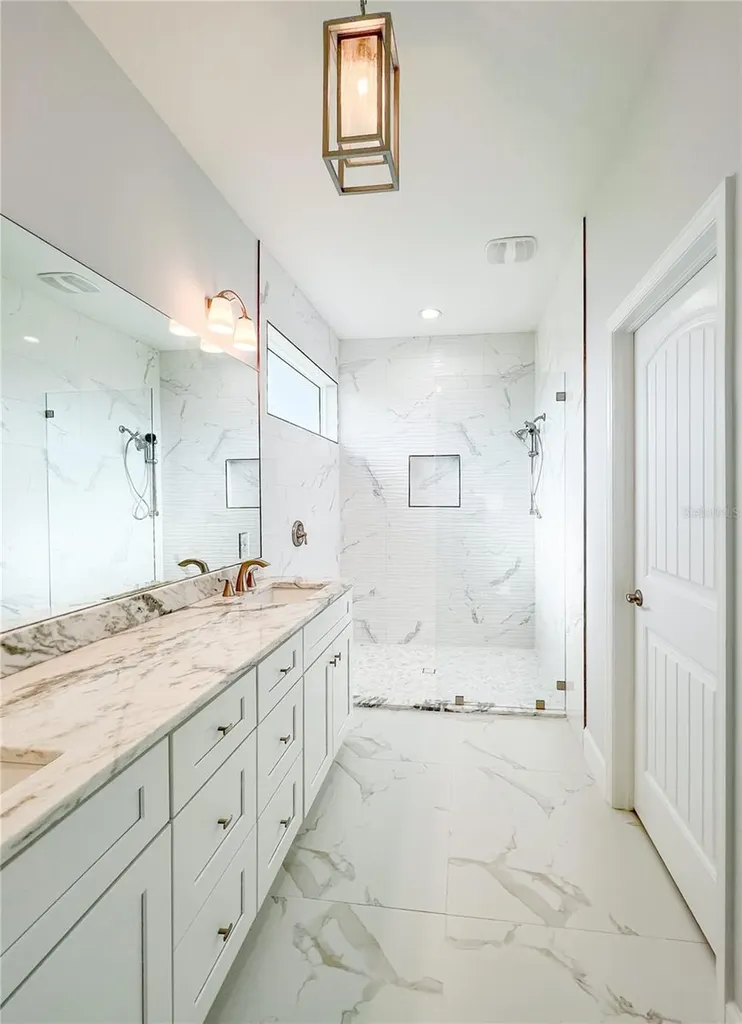 5213 Willow Lake Court Sarasota FL 34233