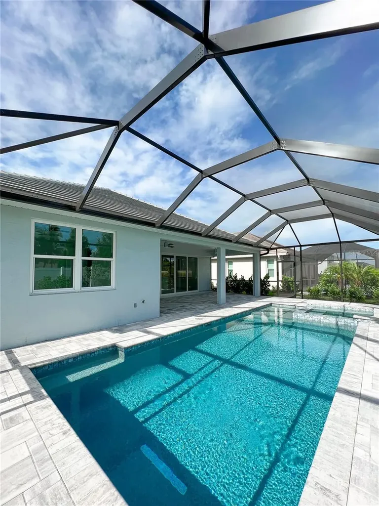 5213 Willow Lake Court Sarasota FL 34233