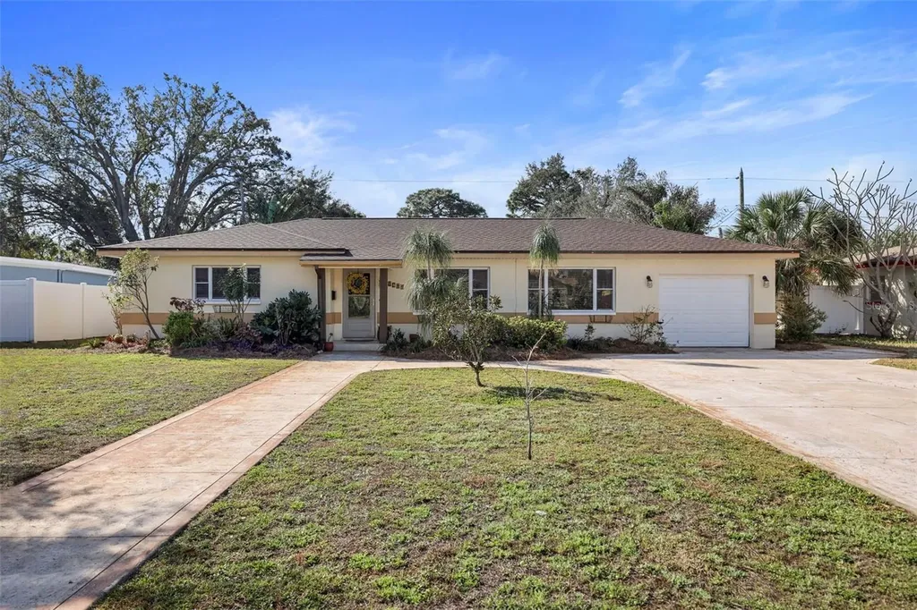 6044 Dartmouth Avenue N St Petersburg FL 33710