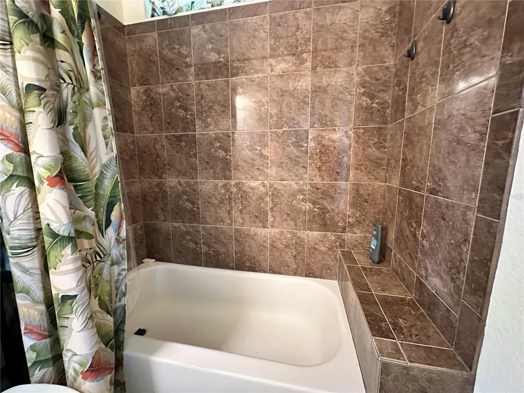 394 Nolane Lane Polk City FL 33868