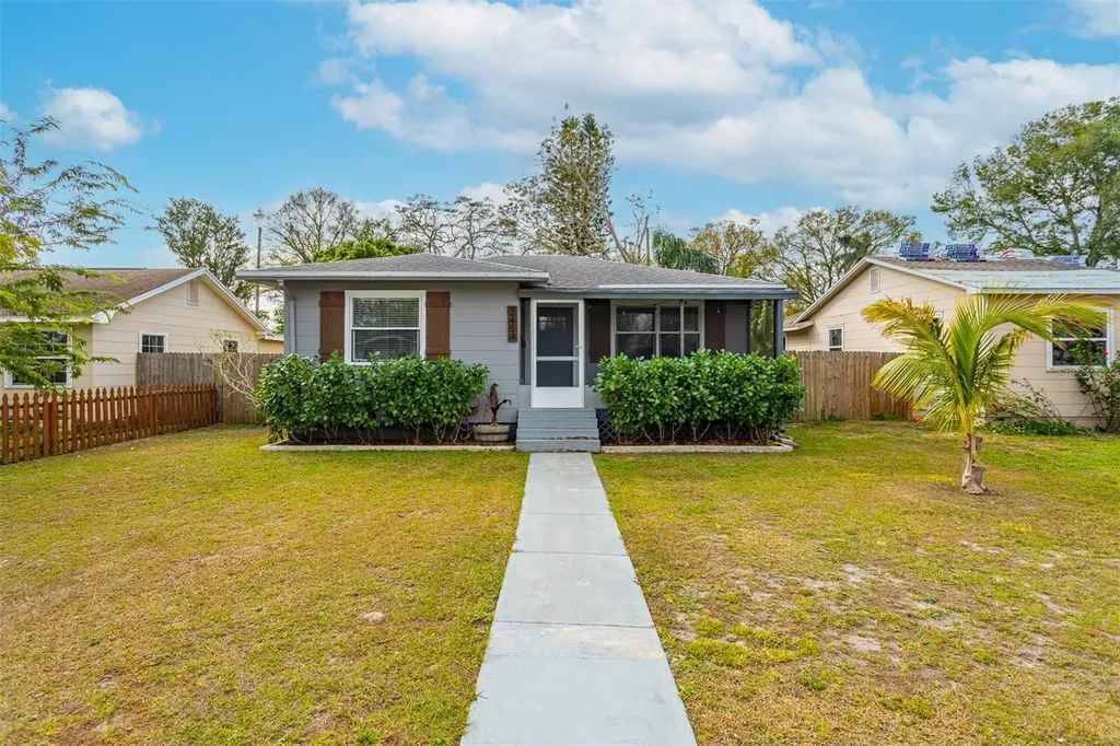 2454 15th Avenue N St Petersburg FL 33713