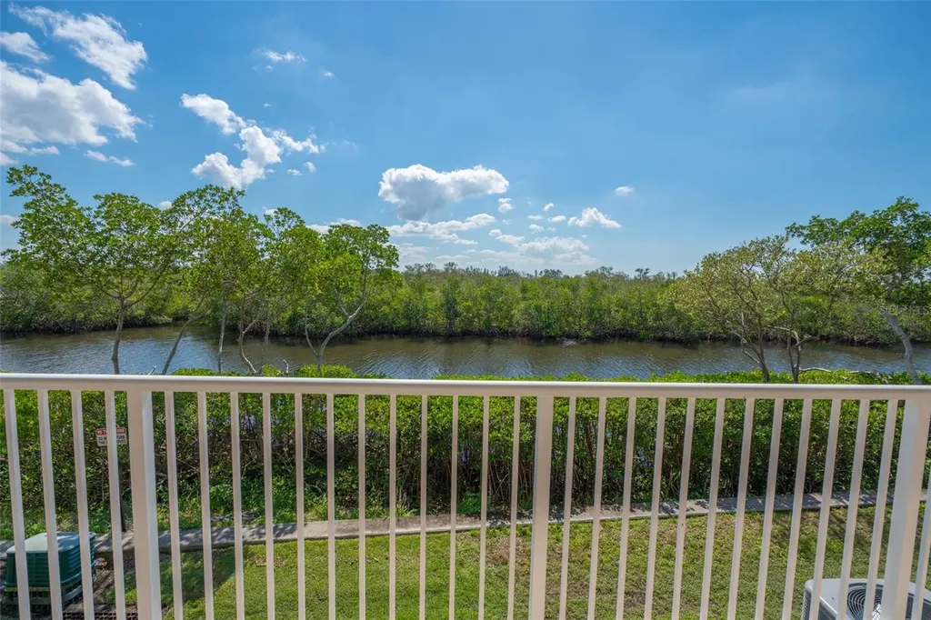3230 Mangrove Point Drive Ruskin FL 33570