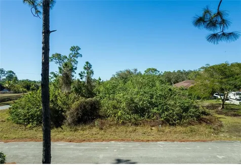 4407 E 20th Street Alva FL 33920