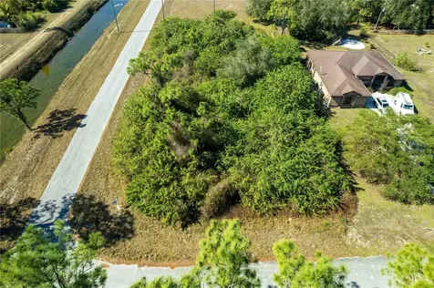 4407 E 20th Street Alva FL 33920