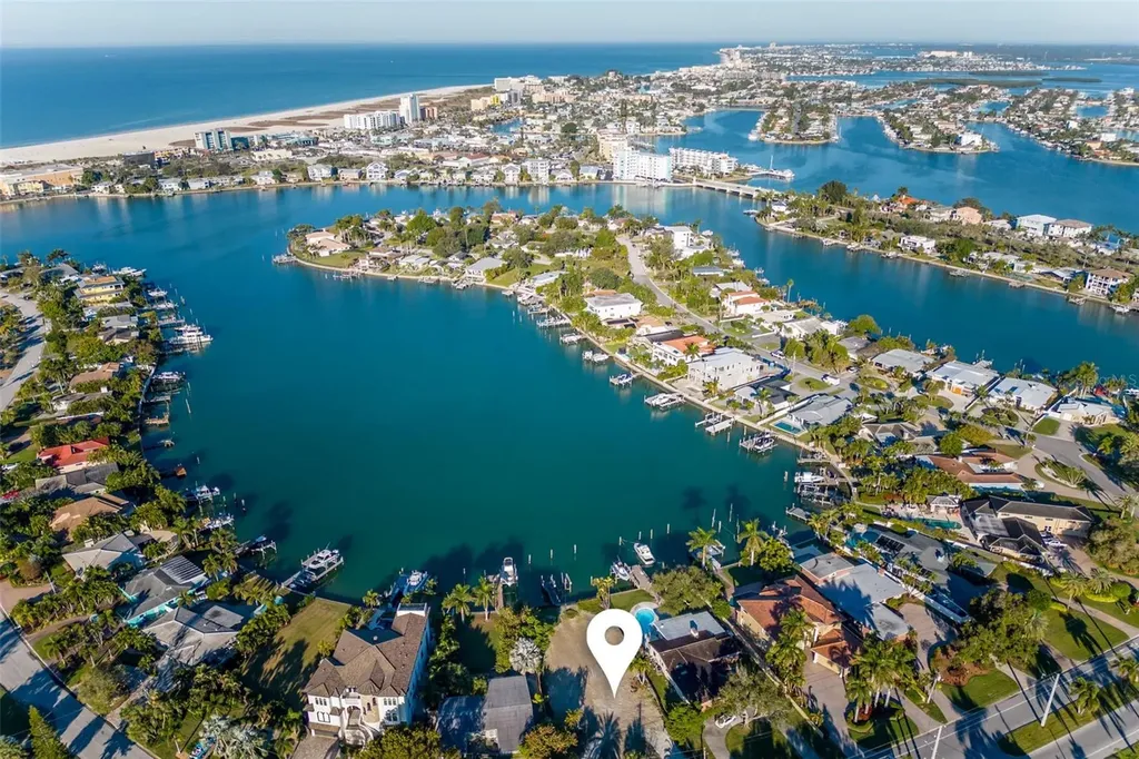 10304 Paradise Boulevard Treasure Island FL 33706