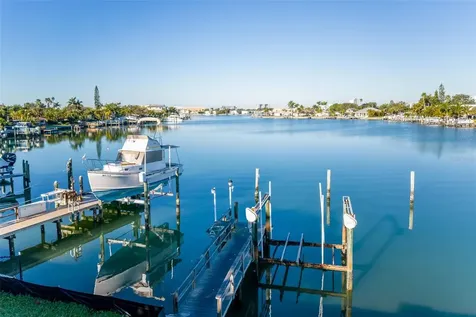 10304 Paradise Boulevard Treasure Island FL 33706