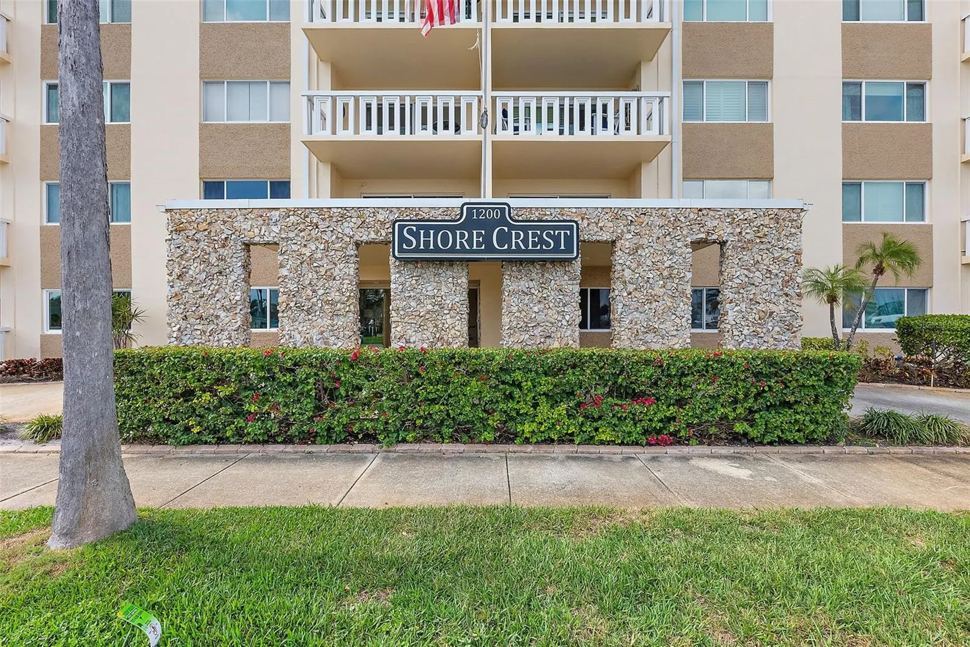 1200 N Shore Drive NE St Petersburg FL 33701