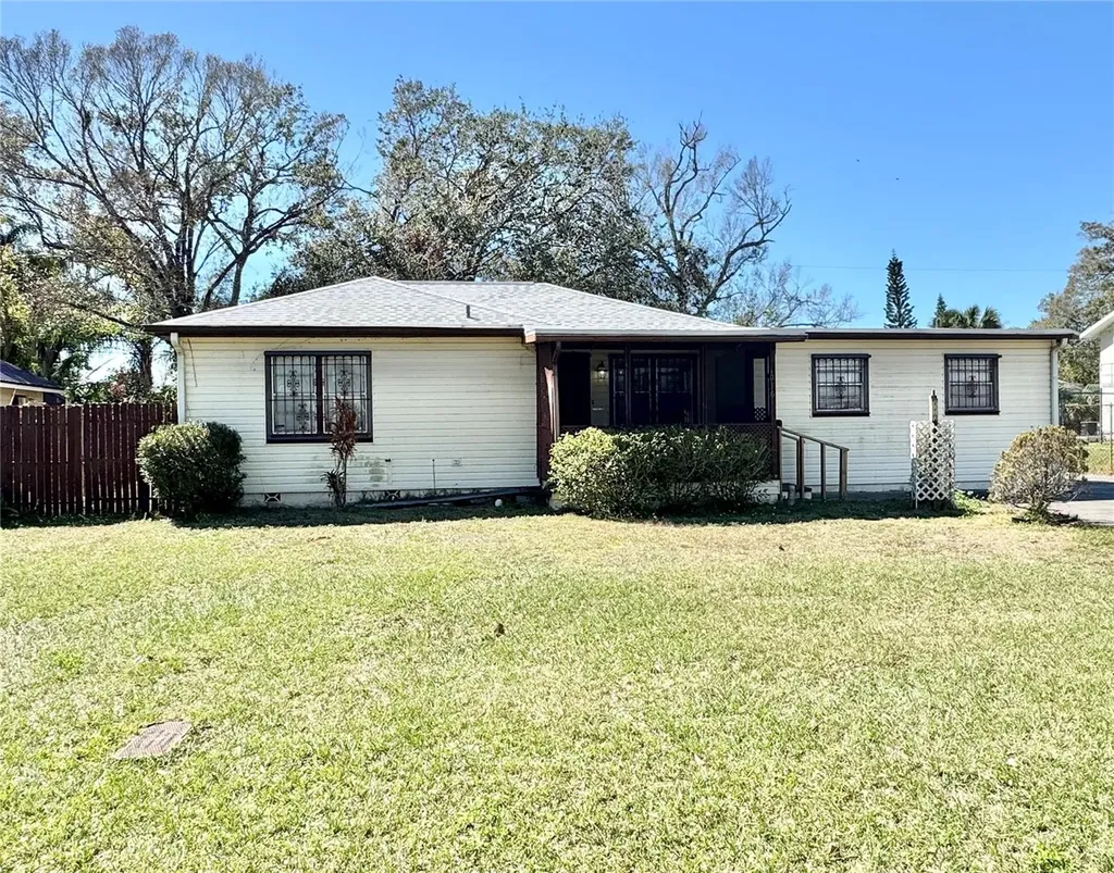 1016 W Beacon Avenue Tampa FL 33603