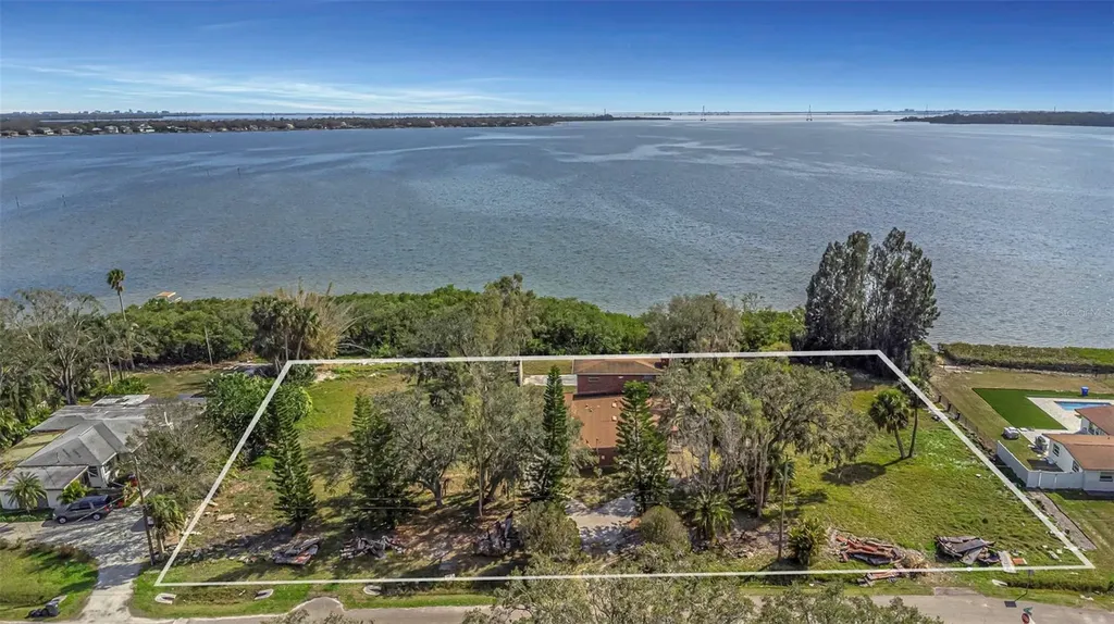 3825 Shore Boulevard Oldsmar FL 34677