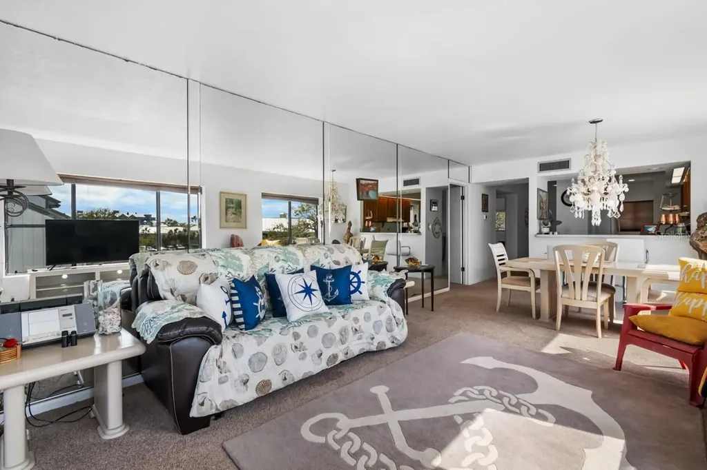 808 Bahia Del Sol Drive Ruskin FL 33570