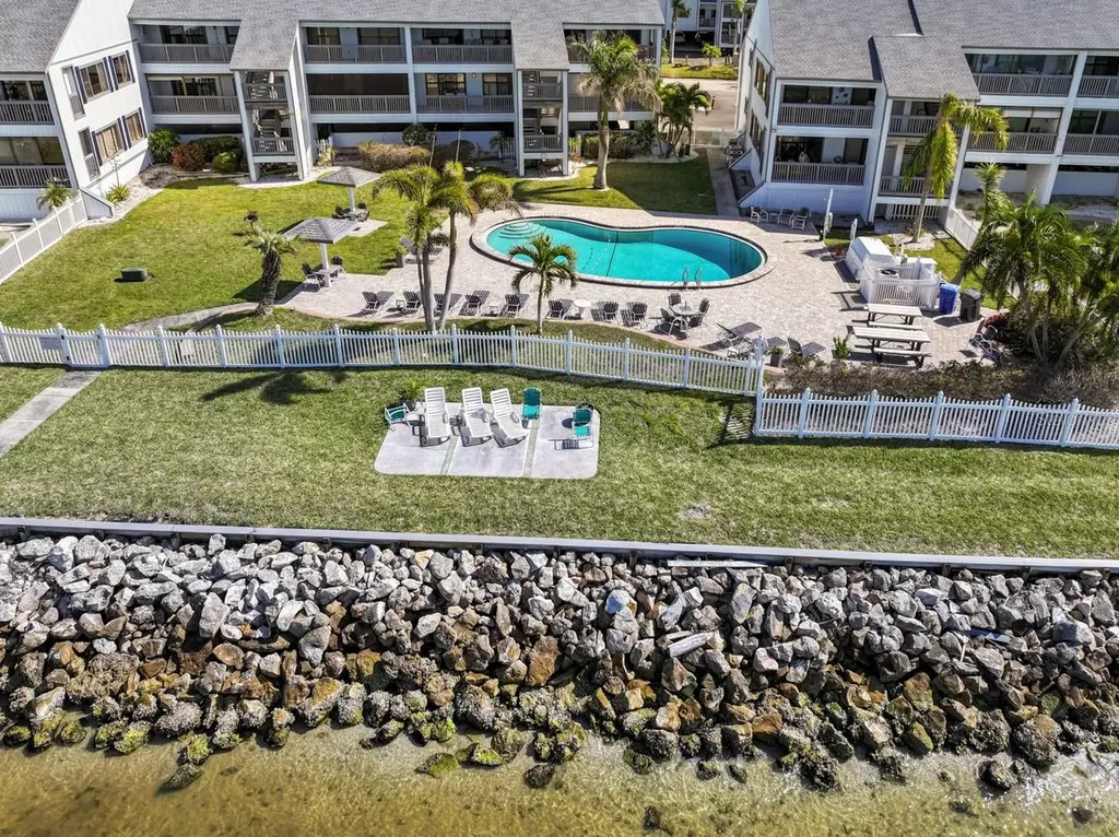 808 Bahia Del Sol Drive Ruskin FL 33570