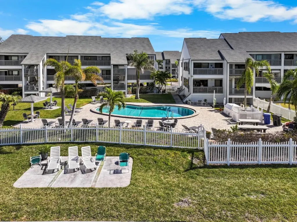 808 Bahia Del Sol Drive Ruskin FL 33570