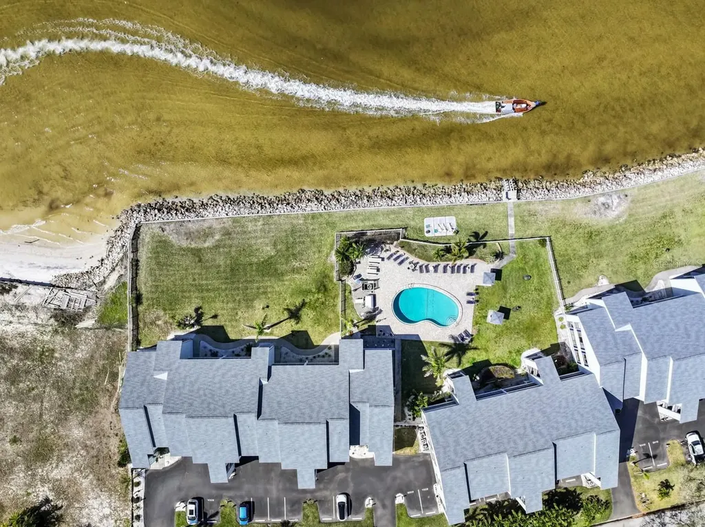 808 Bahia Del Sol Drive Ruskin FL 33570