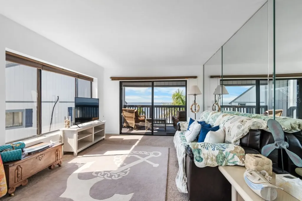 808 Bahia Del Sol Drive Ruskin FL 33570