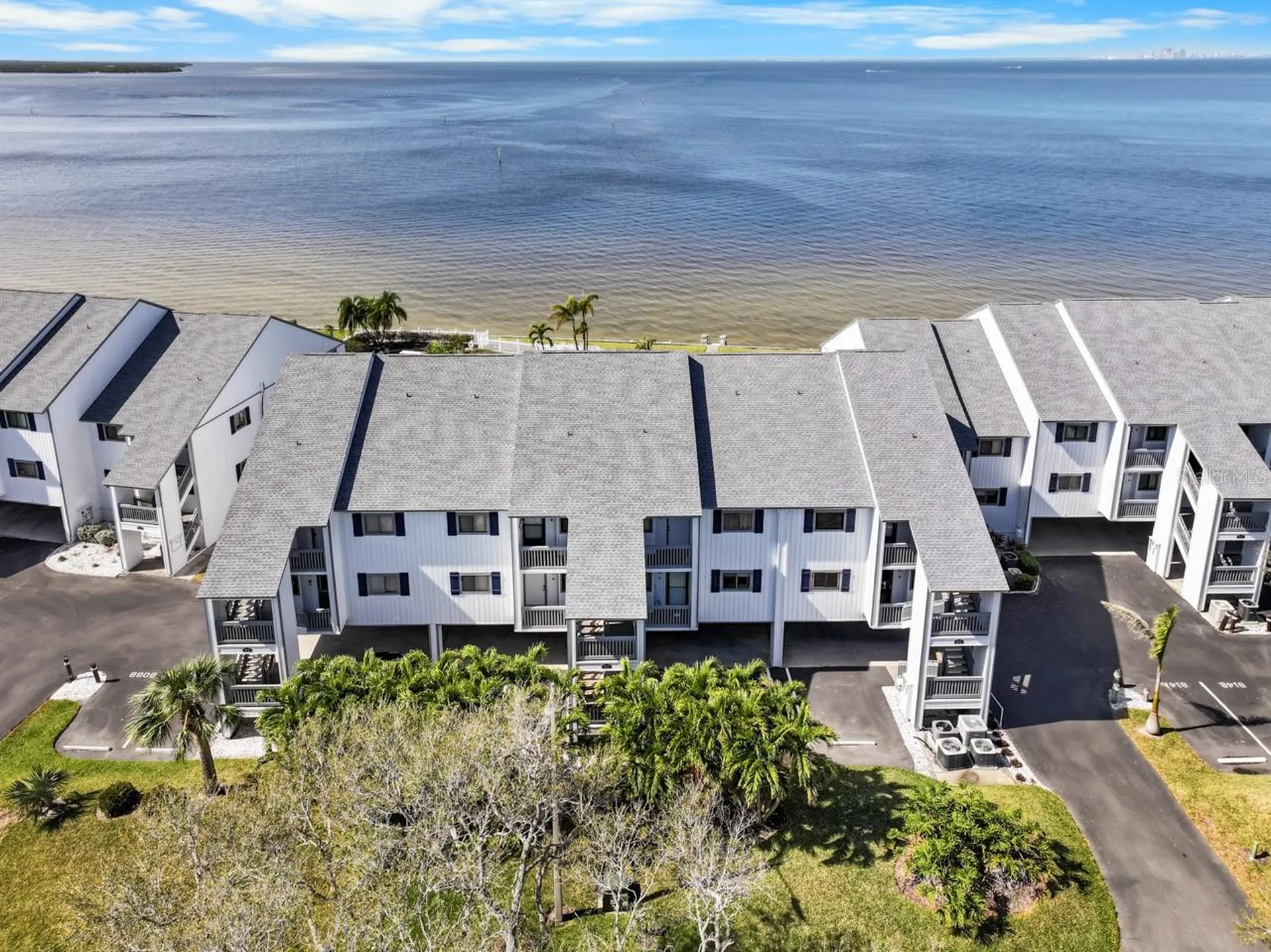 808 Bahia Del Sol Drive Ruskin FL 33570