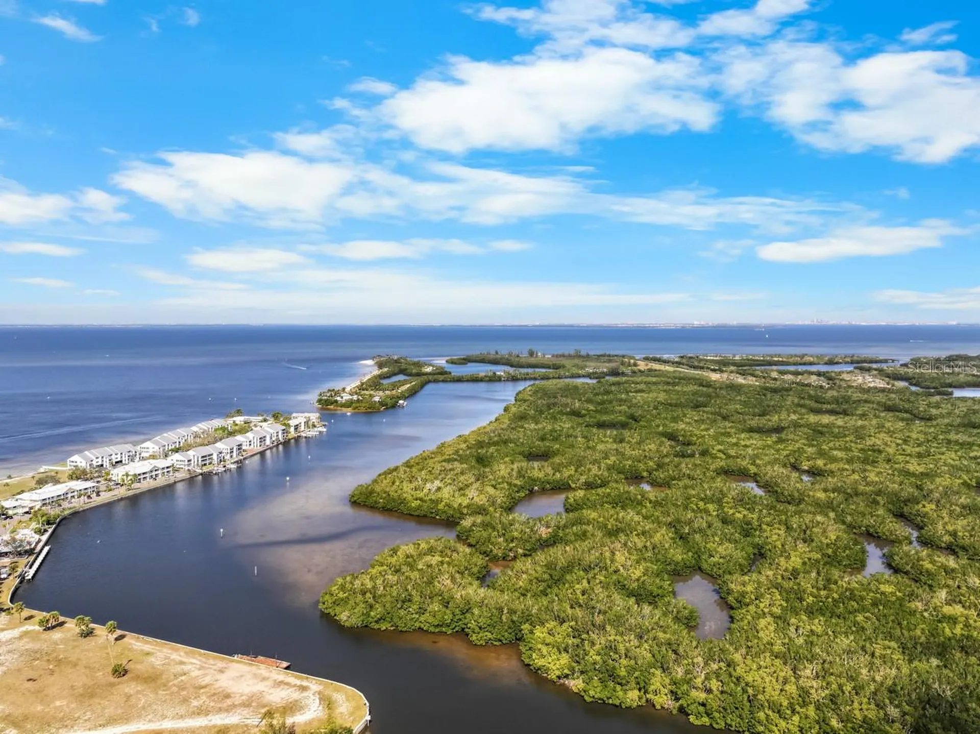 808 Bahia Del Sol Drive Ruskin FL 33570