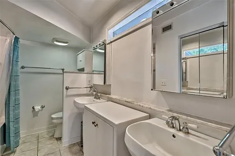 5717 NW 38th Place Gainesville FL 32606