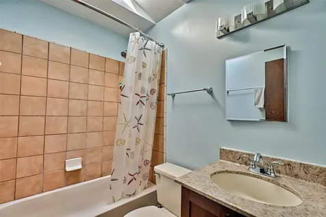 5717 NW 38th Place Gainesville FL 32606