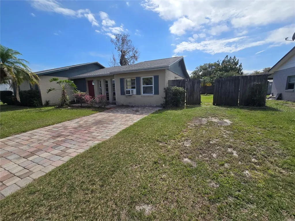 153 Snapdragon Court Kissimmee FL 34743