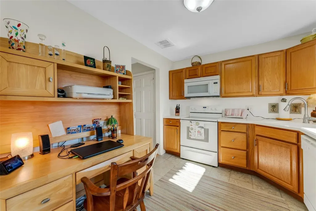 210 Fernwood Circle Seminole FL 33777