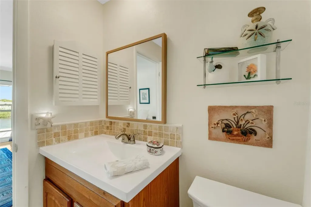 210 Fernwood Circle Seminole FL 33777