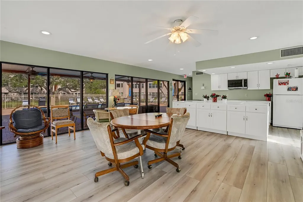 210 Fernwood Circle Seminole FL 33777