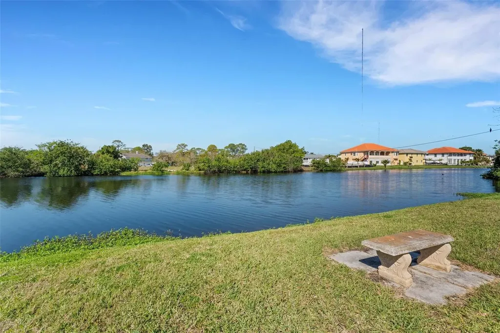 210 Fernwood Circle Seminole FL 33777
