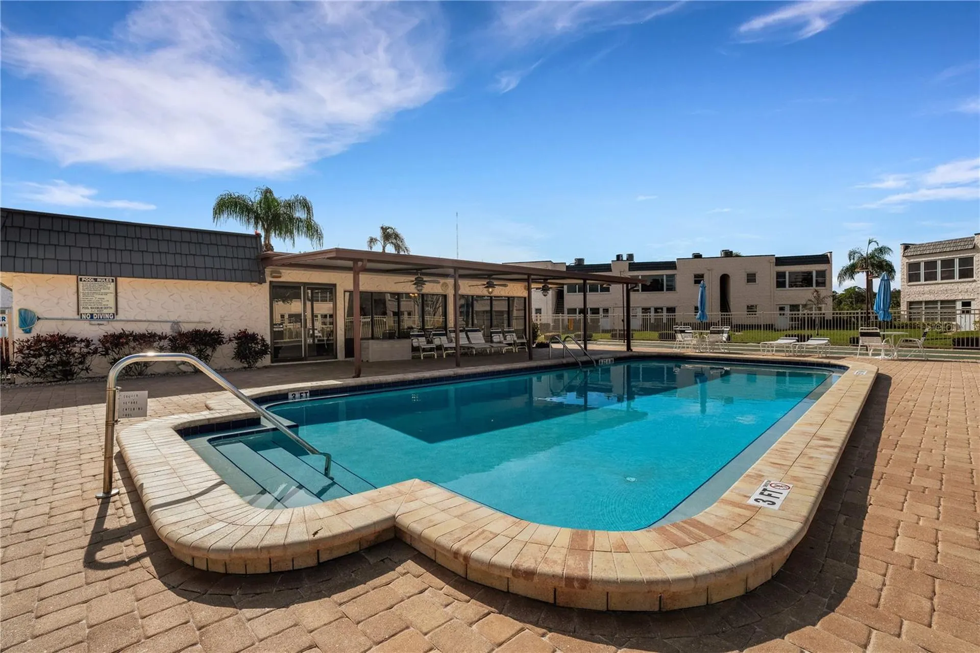 210 Fernwood Circle Seminole FL 33777