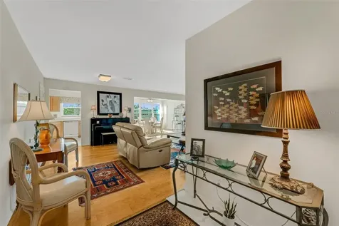 210 Fernwood Circle Seminole FL 33777