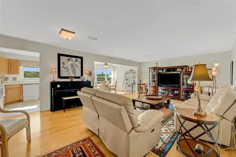 210 Fernwood Circle Seminole FL 33777