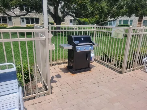 210 Fernwood Circle Seminole FL 33777