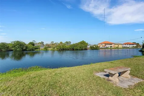 210 Fernwood Circle Seminole FL 33777