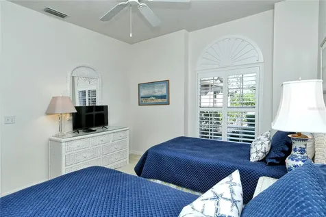 5283 Chase Oaks Drive Sarasota FL 34241