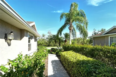 5283 Chase Oaks Drive Sarasota FL 34241