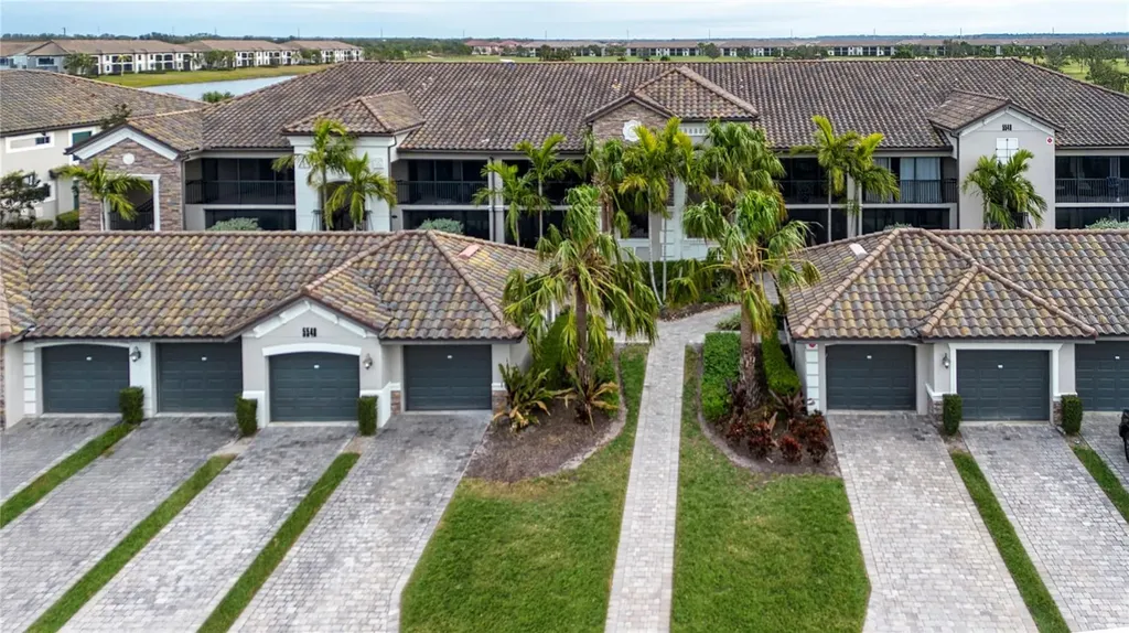 5548 Palmer Circle Bradenton FL 34211