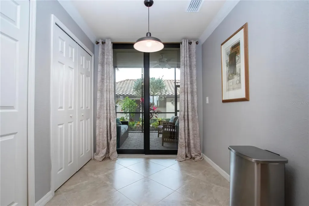 5548 Palmer Circle Bradenton FL 34211