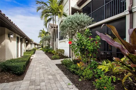 5548 Palmer Circle Bradenton FL 34211