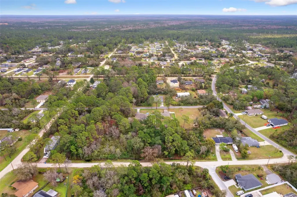 6TH Avenue Deland FL 32724