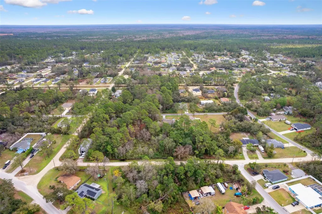 6TH Avenue Deland FL 32724