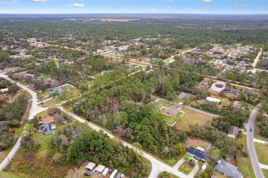6TH Avenue Deland FL 32724
