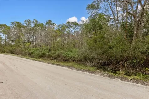 6TH Avenue Deland FL 32724