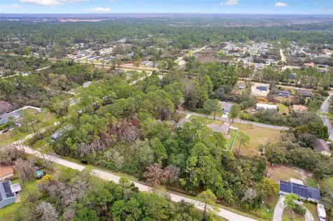 6TH Avenue Deland FL 32724