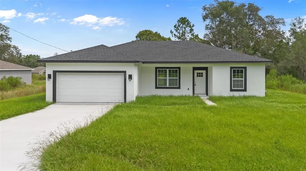 225 Malauka Run N Ocklawaha FL 32179