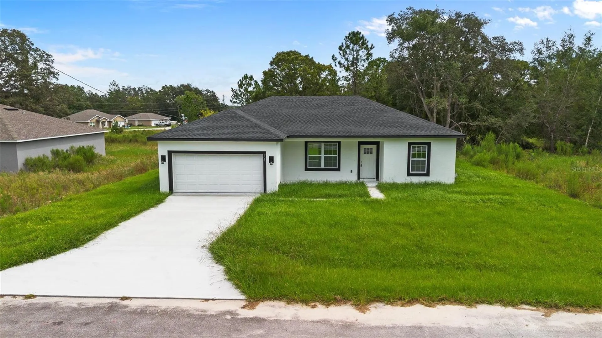 225 Malauka Run N Ocklawaha FL 32179
