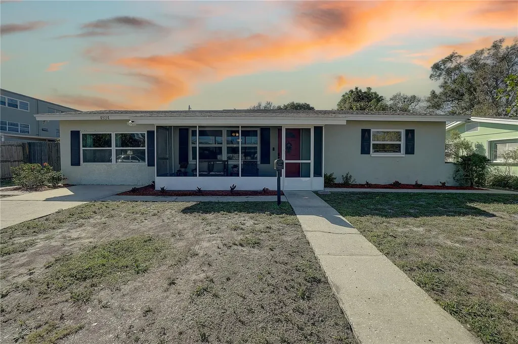 4934 11th Avenue N St Petersburg FL 33710