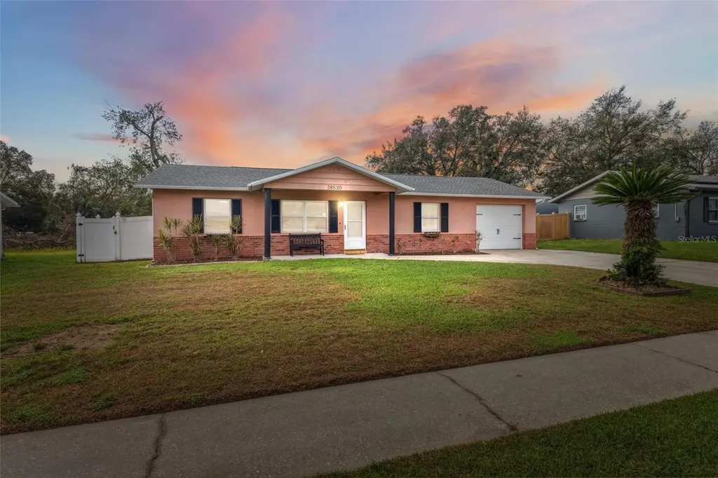 38530 Piedmont Avenue Zephyrhills FL 33540