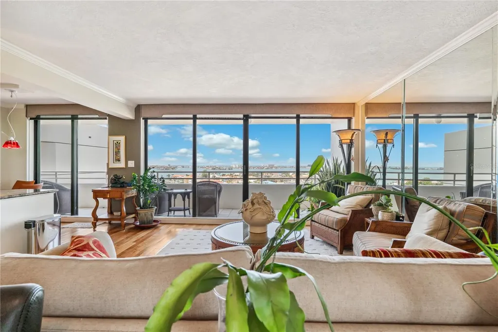 5950 Pelican Bay Plaza S Gulfport FL 33707