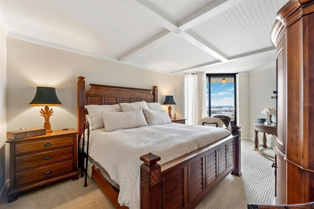 5950 Pelican Bay Plaza S Gulfport FL 33707