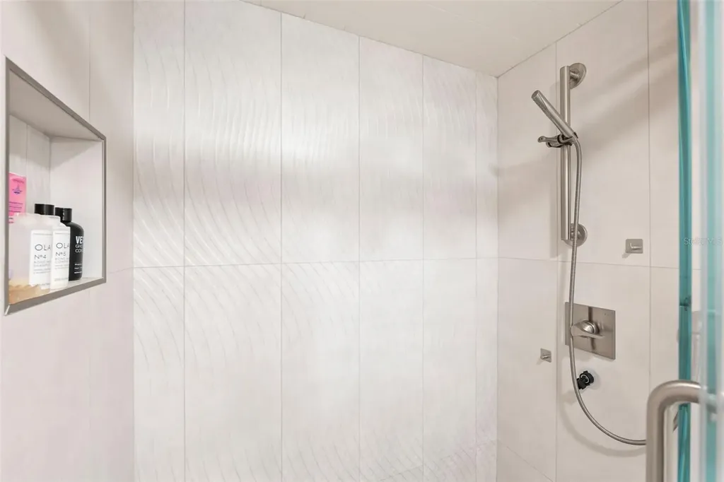 5950 Pelican Bay Plaza S Gulfport FL 33707