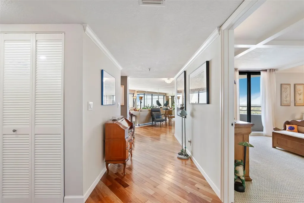 5950 Pelican Bay Plaza S Gulfport FL 33707